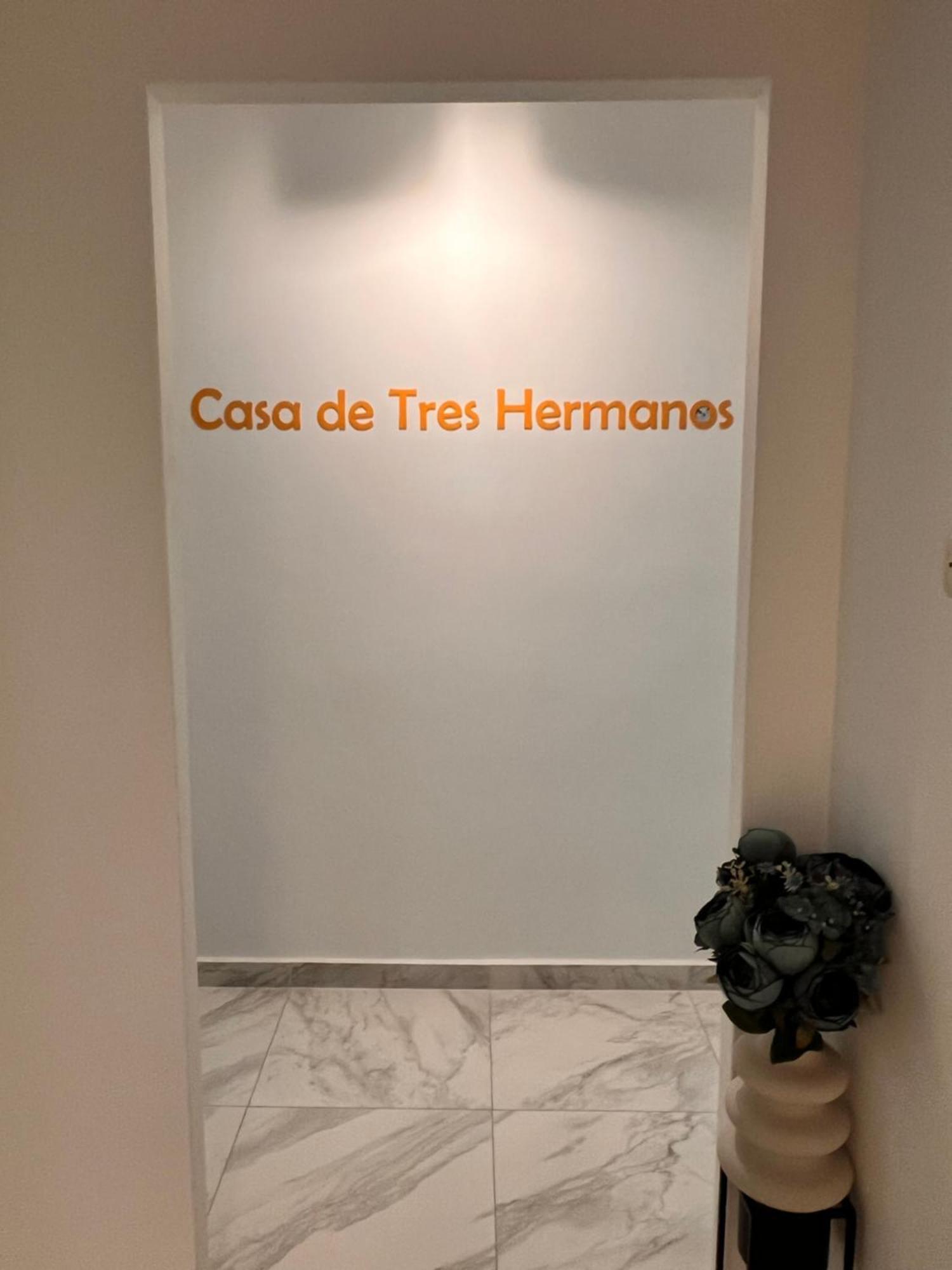 Casa De Tres Hermanos In The Heart Of Athén Kültér fotó